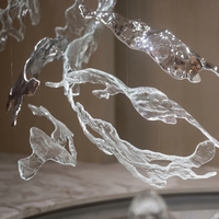 Lustres suspendus de luxe en forme d'éclosion d'art, éclairages décoratifs faits à la main en forme de glace pour escaliers et halls