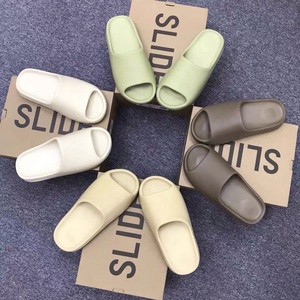 World-win Original High Quality Brand Logo Custom Yeezy Slippers unisex Kids Yeezy yezzy slides kids yeezy slides for men