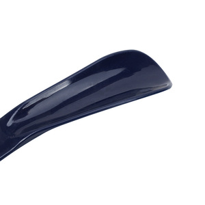 Calzador de Plástico Yingte, Estilo Corto, Pequeño y Portátil para Uso Doméstico, Ayuda para Calzarse Zapatos - Product Image 1