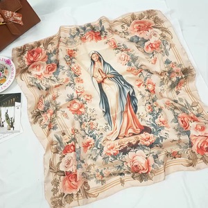 Bandana in Seta Satinata Personalizzata 90*90cm, Grande Foulard Quadrato Liscio e Setoso - Product Image 6