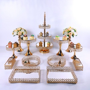 Juego de Soportes de Lujo para Pasteles de Hierro Dorado al por Mayor, Utensilio de Cocina para <span class=keywords><strong>Bodas</strong></span>, Soporte Metálico para Exhibición de Cupcakes y Postres en Buffet - Product Image 1