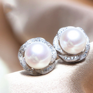 Pendientes de Perlas Akoya Mikimoto, Plata 925, Diseño de Flor, Perlas Redondas Blancas AAA, Engaste de Bisel, Joyería de Boda para Mujer - Product Image 3