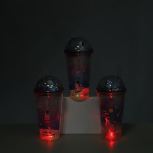 Zhen Ai Plastic Straw Cup Starry Sky Astronaut Design Double Layer Bpa Free For Summer Iced Drinks Travel Gift - Product Image 4