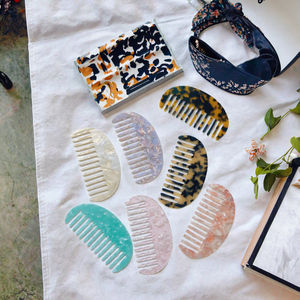 Peigne classique Beissy en plastique antistatique motif léopard marbré, à dents larges de 4 mm, pour usage domestique adulte - Product Image 3