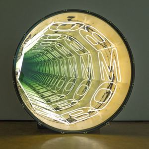 モダンなインフィニティ三角ミラーLEDカラー変更壁装飾3Dトンネル幾何学的RGBデザイン - Product Image 4