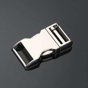 Hebilla de cierre automático de metal plateado ajustable para cinturón, bolso o mochila - Product Image 2