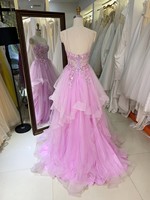 Robes de bal lilas en gros 2026 2027 – Robe de soirée d'usine avec corset floral 3D perlé et jupe en tulle à volants superposés – Fournisseur
