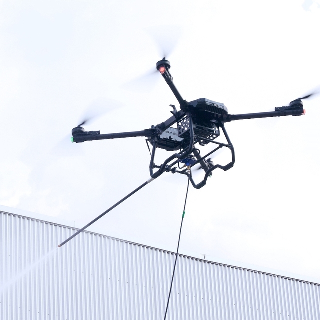 Hot Selling Commercial FPV Drone UAV with Camera Cleaning for Window and Roof Building Washing Made in China