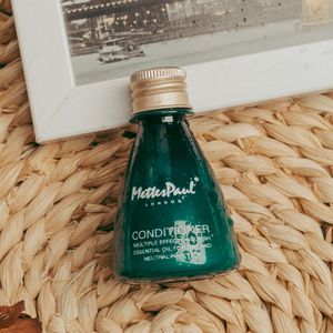 Marque privée Ensemble d'équipements biodégradables pour les invités Cosmétiques d'hôtel Shampooing Après-shampoing Gel douche en bouteille et en tube - Product Image 2