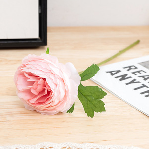 <span class=keywords><strong>Bouquet</strong></span> <span class=keywords><strong>de</strong></span> <span class=keywords><strong>mariée</strong></span> artificiel en soie (ranunculus, rose, <span class=keywords><strong>pivoine</strong></span>) pour la décoration <span class=keywords><strong>de</strong></span> table à la maison, mariage, Thanksgiving, remise des diplômes - Vente en gros - Product Image 4