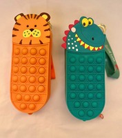 Pochette à crayons Pop It personnalisée, étui sensoriel anti-stress OEM pour enfants, cadeau de retour d'anniversaire en gros sans BPA