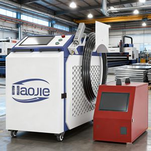 เครื่องเชื่อมเลเซอร์แบบมือถือ ราคาโรงงาน 1500w 2000w 3000w สำหรับเชื่อมโลหะ เครื่องเชื่อมเลเซอร์แบบพกพา 3 in 1 - Product Image 3