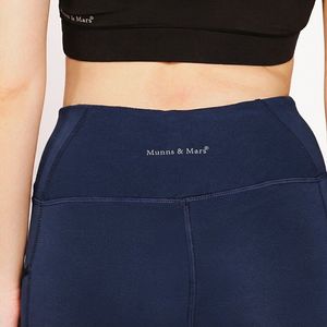 Leggings de fitness pour femmes en lycra bleu marine avec poche pour téléphone portable, longueur cheville, collants de sport extensibles et souples pour tenue active - Product Image 3