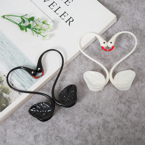 Heart Swan Cake Toppers Black And White Plastic Reusable Valentine's Day Wedding Decoration - Product Image 3