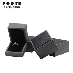 Forte Kulit Perhiasan Kotak Logo Kustom Kemasan 'Jewerly' Paket Kotak