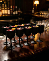 Verres à vin en plastique noir de 16 oz, gobelets en PP réutilisables et incassables pour mariage, fête prénuptiale, anniversaire