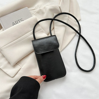 Sac à bandoulière mini pour femme en cuir PU souple avec rabat, style mode