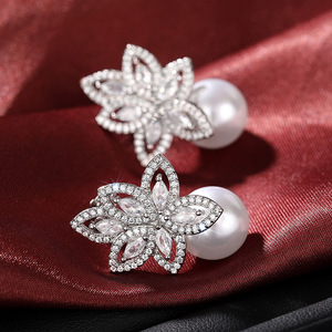 Orecchini Pendenti a Goccia con Motivi Floreali per Donne, Design Elegante per Uso Quotidiano, Regalo per Feste, Accessori - Product Image 4