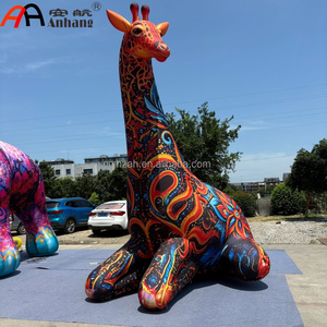 <span class=keywords><strong>Girafe</strong></span> gonflable géante colorée à motifs bohèmes pour la publicité, défilés <span class=keywords><strong>de</strong></span> carnaval, festivals et décorations à thème - Product Image 1
