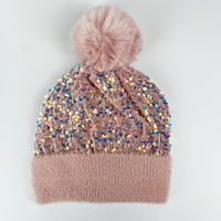 Bonnet en fausse fourrure brillante avec grand pompon, logo personnalisé, haute qualité, tendance, pour la plage et les voyages, vente en gros, faible MOQ, saison hiver