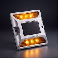 Borne de signalisation routière solaire réfléchissante étanche IP68 à énergie solaire pour usage industriel, pour la guidage des rondes de circulation