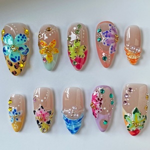 10 pièces <span class=keywords><strong>manucure</strong></span> faite à la main moyenne amande peinte à la main Floral court amande couverture complète acrylique <span class=keywords><strong>faux</strong></span> <span class=keywords><strong>ongles</strong></span> avec ensemble de lime à <span class=keywords><strong>ongles</strong></span> adhésif - Product Image 6
