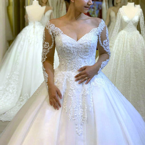 Robe de mariée moderne style Princesse, coupe ajustée, en tulle bouffant, à lacets, taille naturelle, longue, avec traîne, très populaire - Product Image 3