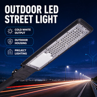 Lampadaire LED économique DOB intégré avec boîtier en aluminium et cellule photoélectrique intégrée, facilement entretenu pour routes, parkings et usines