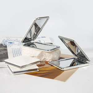 Özel Logo beyaz çift taraflı PU deri makyaj cep küçük taşınabilir güzellik aynası ile kadınlar için deri kılıf - Product Image 4