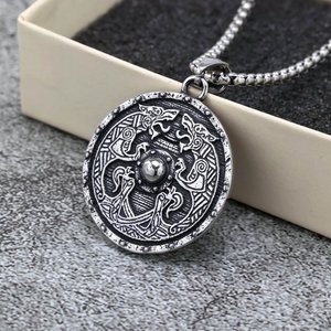 Yunnique-collar con colgante de escudo vikingo de acero inoxidable vintage, medallón de doble cara unisex, regalo, joyería, accesorio de moda - Product Image 1