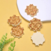 Mini Waffle de Resina Kawaii de Dibujos Animados, Suministro de Arte de Comida Simulada, Cabujón de Base Plana para Manualidades DIY y Decoración