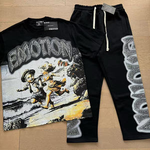 Set da Uomo con T-shirt e Pantaloni Lunghi, Stampa Grafica Freccia di Cupido, Abbigliamento alla Moda con Applicazioni Brillanti - Product Image 5