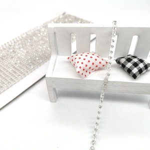 LX Wholesalehot מכירה SS8 אחת קו לתפור על פלסטיק קריסטל ריינסטון פסי פלסטיק ריינסטון קישוטי שרשרות - Product Image 4