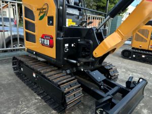 Mini Escavatore Compatto SANY U18 da 1,9 t con Motore Yanmar da 14,6 kW e Benna da 0,04 m³ per Spazi Ristretti - Product Image 4