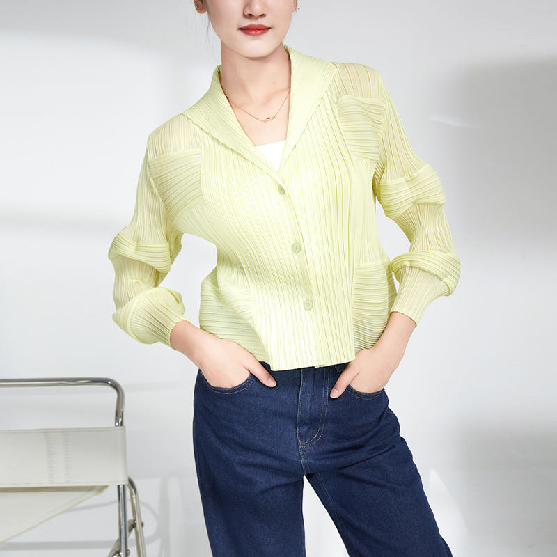 สีเหลือง