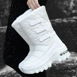 Invierno nuevo diseño cómodo alto-top color sólido botas de nieve moda cálido casual gran tamaño antideslizante botas zapatos de mujer 2024