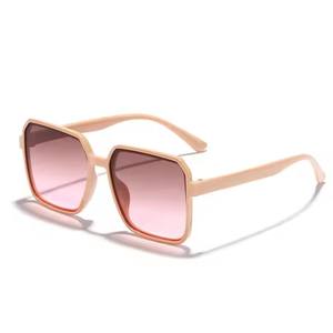 Fashionable square UV-protective sun glasses Oversized <b>Frame</b> Suitable for Both Men and Women Beach Fishing Sunglasses - Product Image 6
