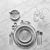 Ensemble d'assiettes en porcelaine fine gris foncé style nordique industriel, motif ciment, pour décoration de table de mariage (vente en gros)