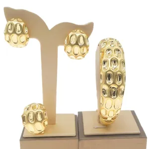 Zhuerrui Top Quality 18K Italian Gold New Fashion Jewelry Sets Earrings Bracelet Ring For Women Party Hot Sale New Jewelle B0018