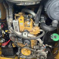 Chargeuse compacte Caterpillar 246D d'occasion, faible nombre d'heures de fonctionnement, capacité nominale de 2,3 tonnes, moteur de 82 kW, pompe hydraulique d'origine, modèle 2023