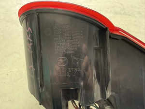 Véritable Dissambled Utilisé Original Sans Réparation Passager Quarter Panel Monté LED Feu Arrière Pour <span class=keywords><strong>Mazda</strong></span> <span class=keywords><strong>MX</strong></span>-<span class=keywords><strong>5</strong></span> <span class=keywords><strong>Miata</strong></span> 2016-2024 - Product Image 6