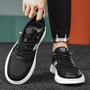 أحذية رياضية بيضاء شبكية عصرية متعددة الاستخدامات للجري والمشي في الصيف، أحذية رياضية بالجملة للرجال مصنعة حسب الطلب - Product Image 6