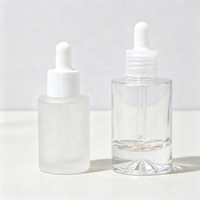 Capuchon compte-gouttes en plastique PP transparent de couleur personnalisée avec pipette pour flacon d'huile essentielle 20-415