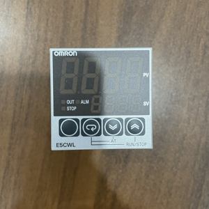 工业自动化用继电器输出的E5CWL-R1TC数字温度控制器 - Product Image 5