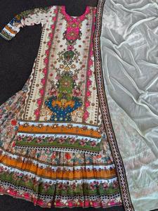 นักออกแบบอินเดียใหม่ Kurta Sharara ตั้งชุด Sharara จอร์เจตต์ปักสวยงามพร้อมชุดปาร์ตี้วันหยุด Koti ชุดสําเร็จรูป - Product Image 5