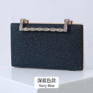 Pochette de Soirée Jacquard de Luxe Personnalisable, Couleur Champagne, avec Chaînes Diamantées, Fermeture à Fermoir, Silhouette Rectangulaire - Product Image 6