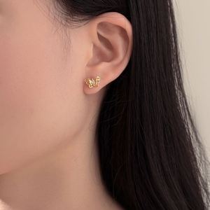 Boucles d'oreilles clous papillon Dylam Dainty High Jewel en argent sterling 925 plaqué or 22 carats avec zircone 5A pour femmes - Product Image 5