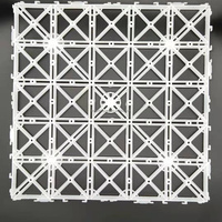 Base en plastique recyclé pour dalles de terrasse en bois composite/WPC, système d'assemblage à emboîtement facile pour les sols d'hôtels et les sous-sols