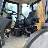 Chargeuse-pelleteuse JCB 3CX d'origine, machine de terrassement et de chargement JCB 3CX, engin de construction stable