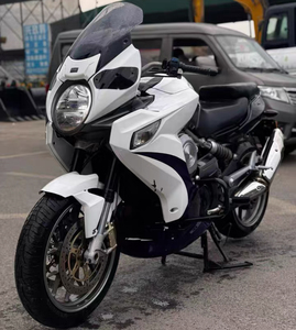 <span class=keywords><strong>Moto</strong></span> Usata da Turismo 2017 Apulia <span class=keywords><strong>850</strong></span> con Trasmissione Automatica, 10.000 Chilometri - Product Image 3